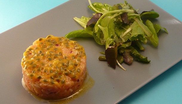 Tartare de saumon aux fruits de la passion