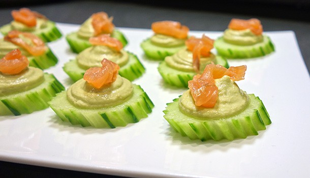 Bouchées concombre avocat saumon