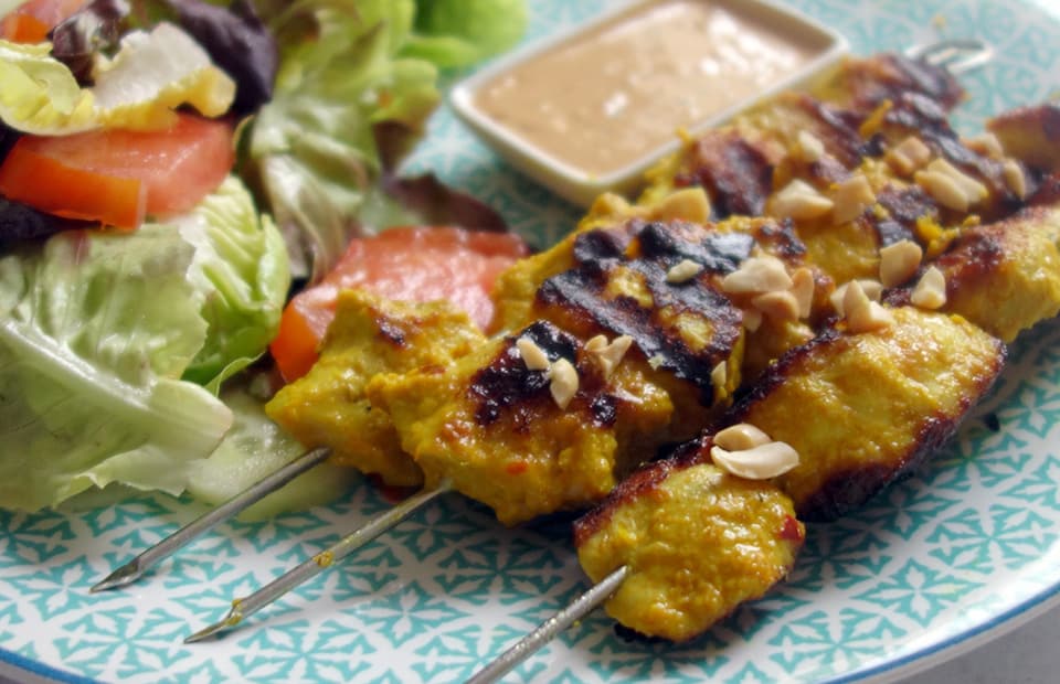 Brochettes de poulet satay