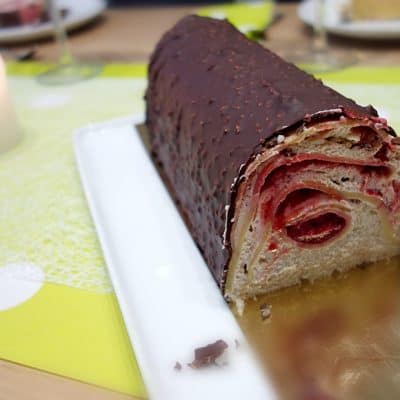 Bûche crêpes framboises vanille