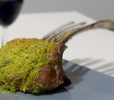 Carré d’agneau en croûte d’herbes