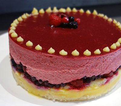 Entremets aux fruits rouges et au citron