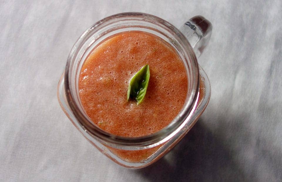 Gaspacho tomates cerises basilic
