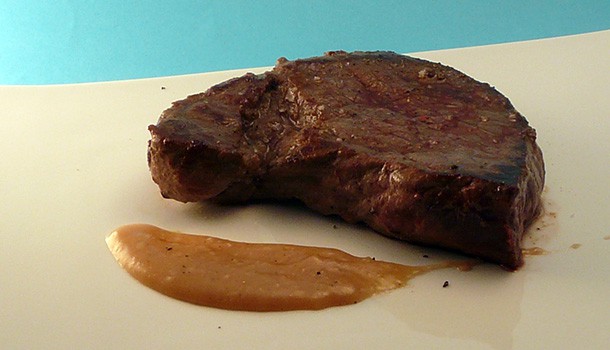 Pavé de bœuf sauce moutarde oignon doux