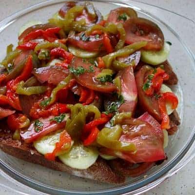 Salade légumes grillés pain