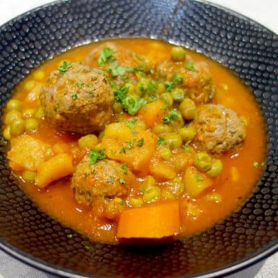 Tajine boulettes de viande petits pois