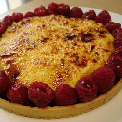 Tarte framboises crème brûlée