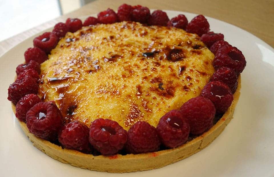 Tarte framboises crème brûlée