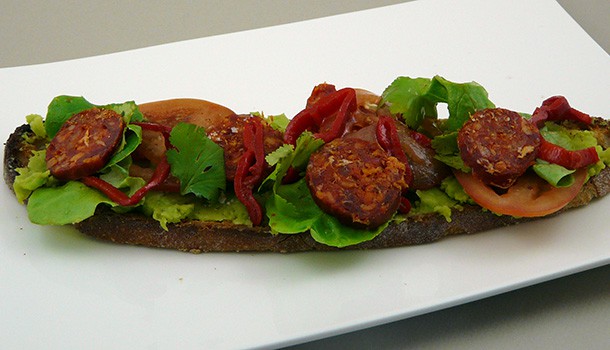 Tartine chorizo fèves