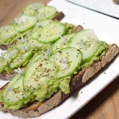 Tartine avocat concombre